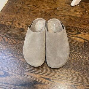 Women’s Jeffrey Campbell taupe clogs.